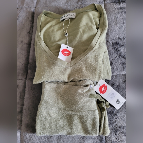 Wildfox Deep V Baggy Beach Jumper - Picture 4 of 4